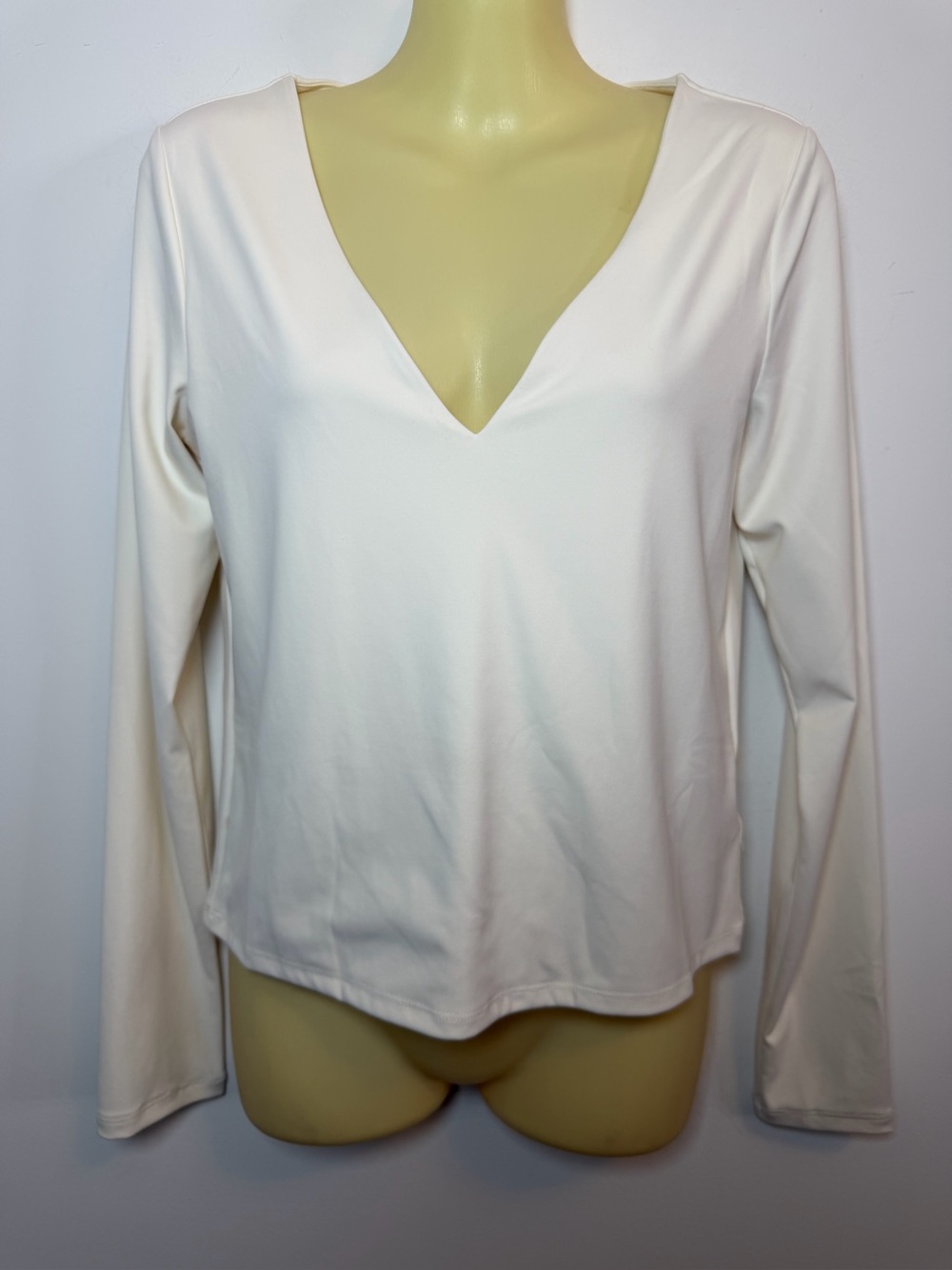 Old Navy Scuba Knit V-Neck Long Sleeve Top - White